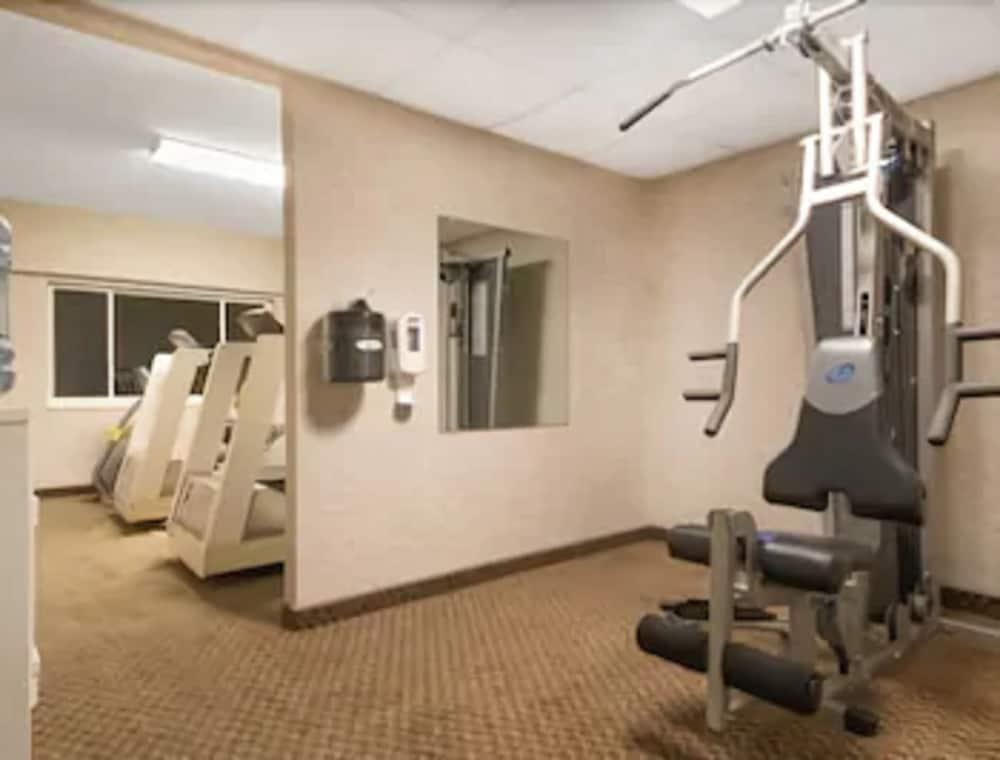 Ramada By Wyndham Paintsville Hotel & Conference Center Екстериор снимка