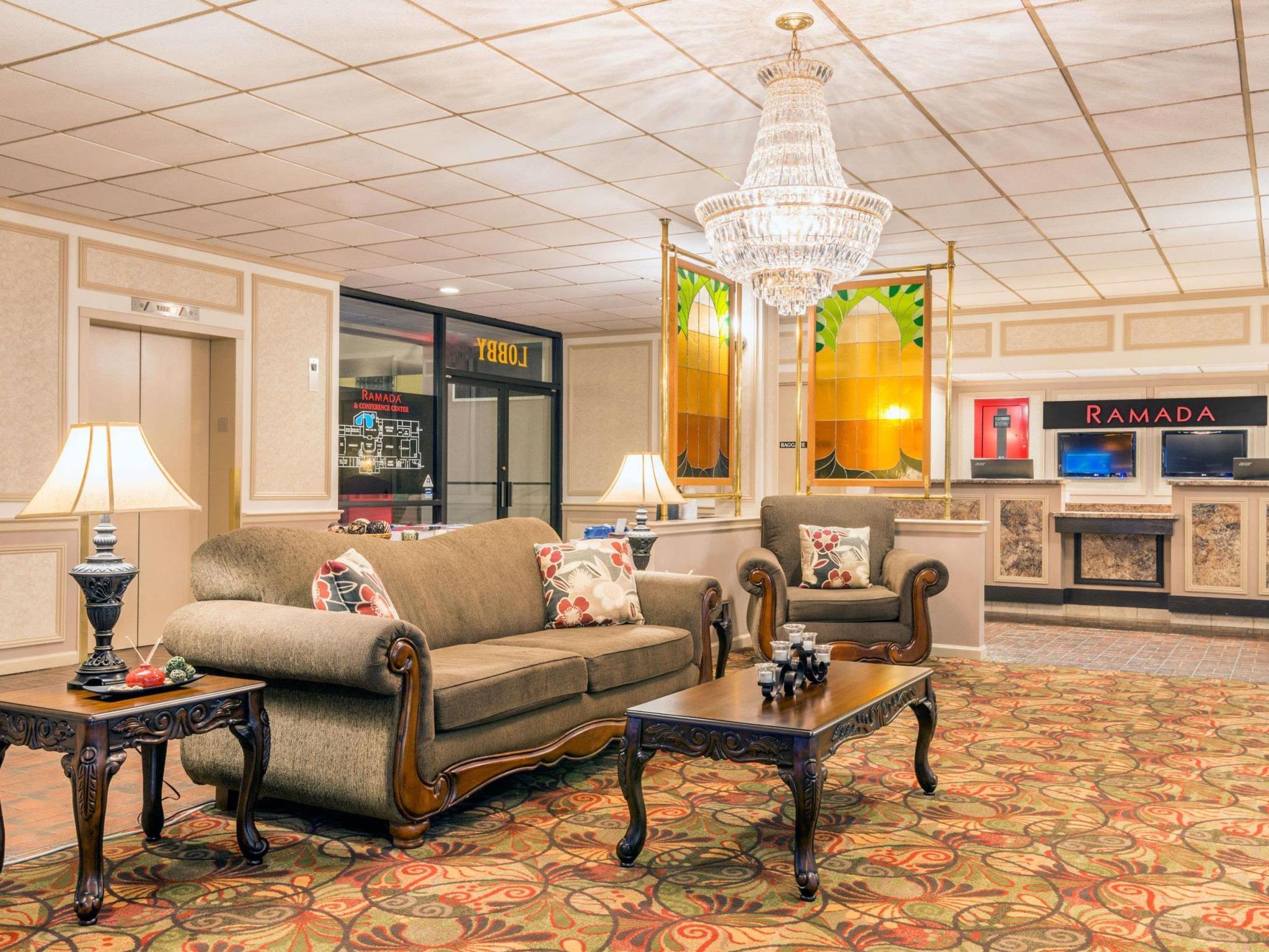 Ramada By Wyndham Paintsville Hotel & Conference Center Екстериор снимка