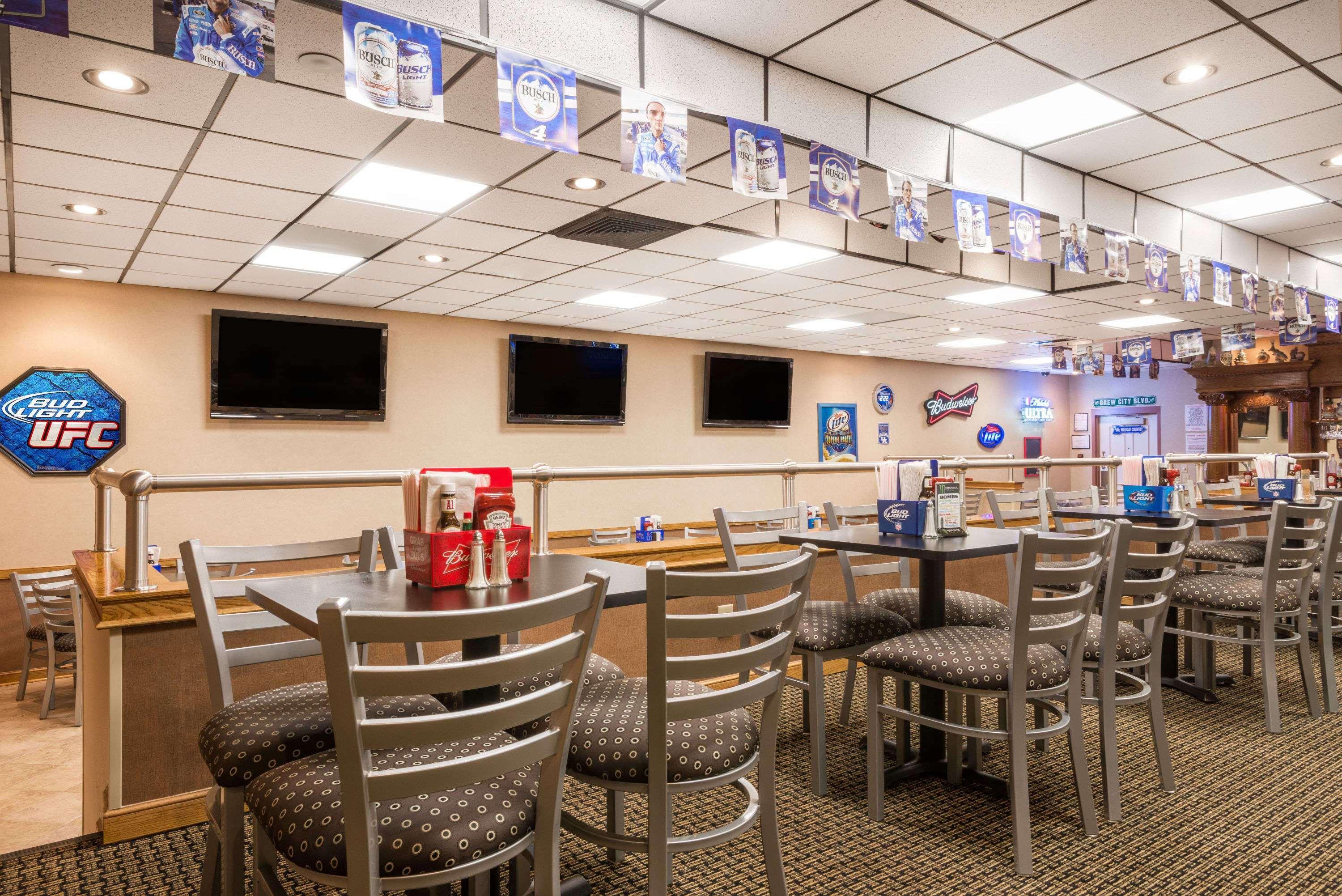 Ramada By Wyndham Paintsville Hotel & Conference Center Екстериор снимка